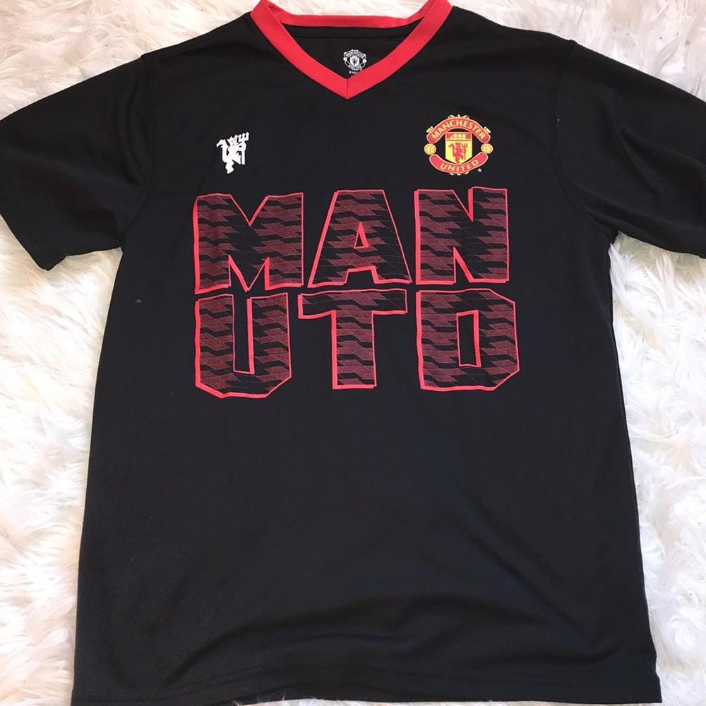OFFICIAL Manchester United shirt.